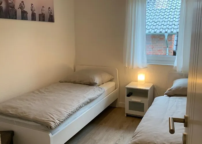 Appartement 2404 App 6 In *